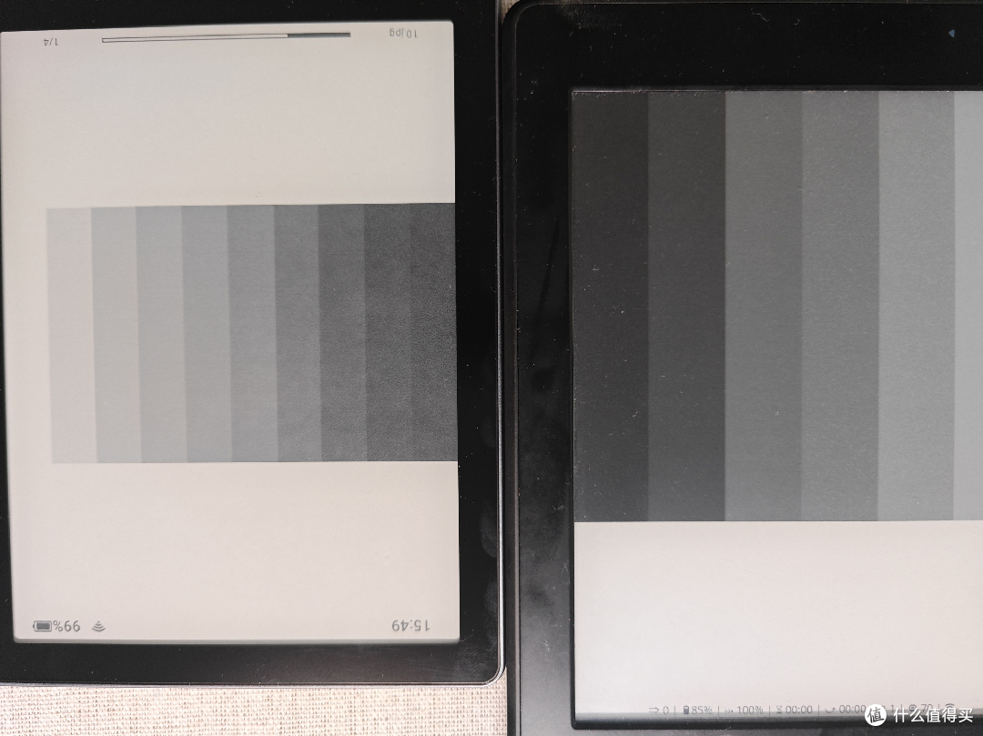 左clear6，右KPW2，clear用系统自带阅读器打开，以防说是koreader的问题